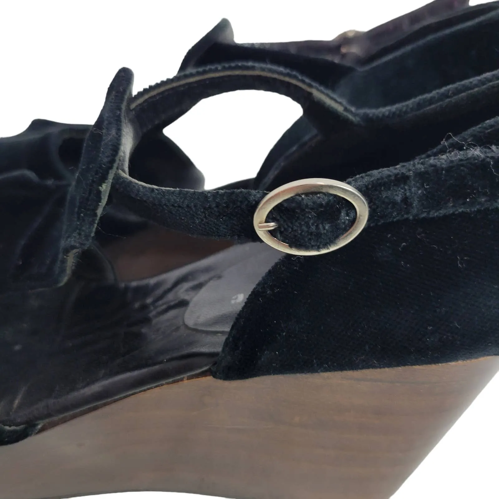 Bettye Muller Platform Wedge Black Velvet Wooden Heel T Strap Peep Toe Chunky Size 9.5