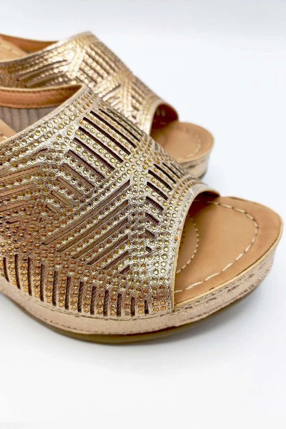 Soleil Diamante Strap Wedges in Gold